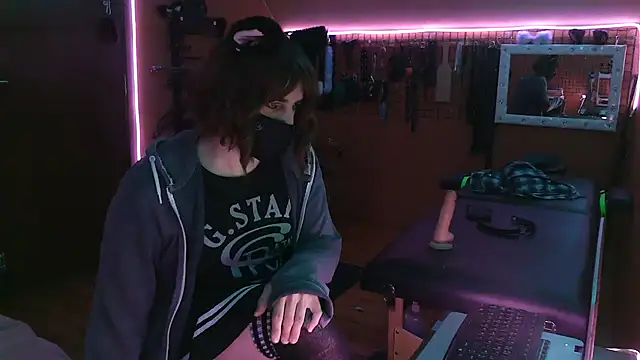 Ginny-the-bdsm-nympho online show from January 11, 5:51 pm