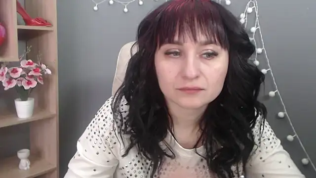 NinaFlawlees online show from February 19, 7:08 am