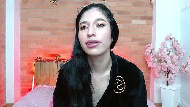 adriscute online show from June 6, 7:03 am