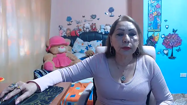 milfeddy  online show from July 8, 9:06 pm