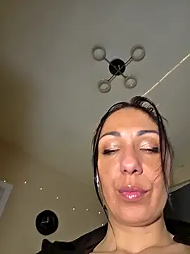 LeticiaWoods online show from May 5, 8:39 am