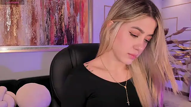 EveBensonX online show from November 5, 12:21 pm