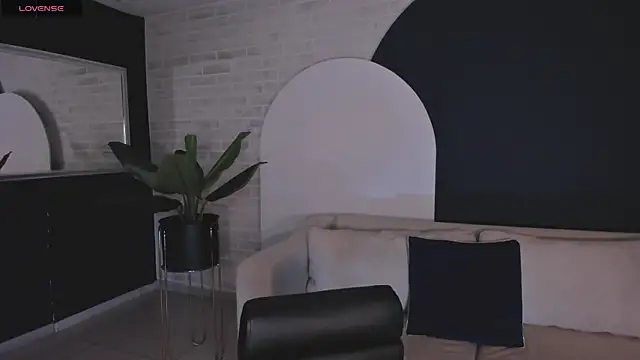 EveBensonX online show from July 12, 6:53 pm