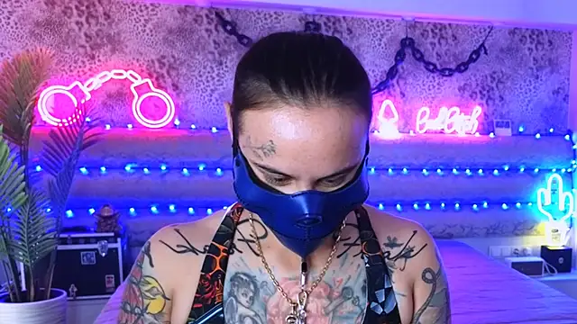 Cool Freak  online show from October 13, 11:24 am