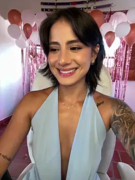 Ale Lewis online show from June 26, 9:05 pm