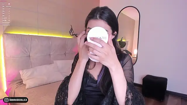 NanaRott online show from February 2, 8:52 pm