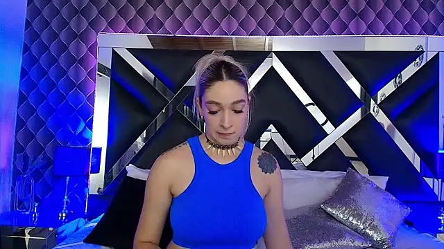 victoriaa lee  online show from November 25, 7:36 pm