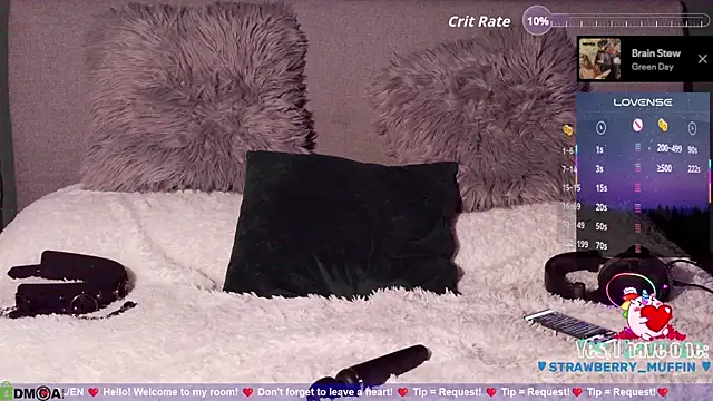 strawberry muffin online show from July 22, 7:37 pm