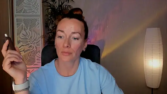RebeccaMartinez online show from May 30, 1:09 pm