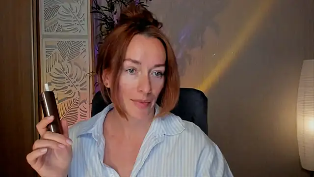 RebeccaMartinez online show from June 18, 2:44 pm