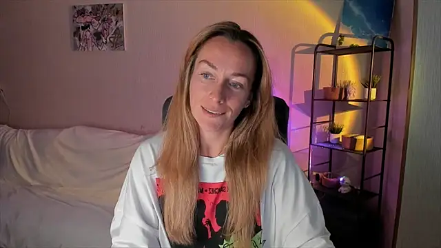 RebeccaMartinez online show from September 12, 11:28 am