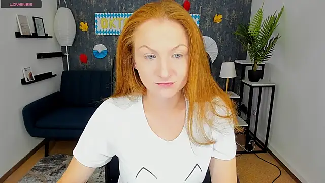 Snapshot of JeannieFox_ chatting on September 15, 6:21 am JeannieFox online show from September 15, 6:21 am
