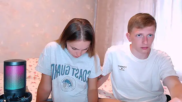 juliaanddima online show from July 14, 10:21 am