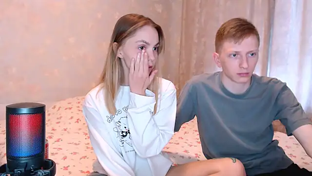 juliaanddima online show from June 18, 8:27 am
