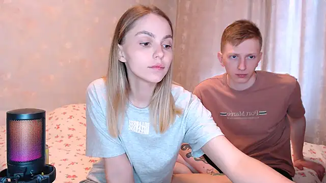 juliaanddima online show from June 17, 8:26 am