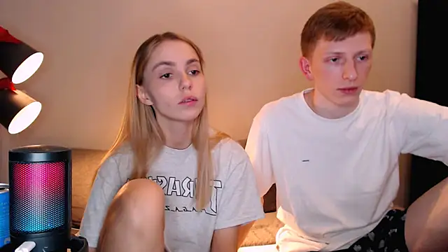 juliaanddima online show from November 25, 10:32 pm