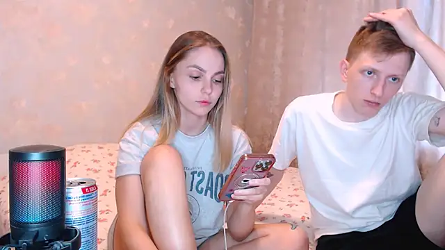 juliaanddima online show from June 29, 8:10 am