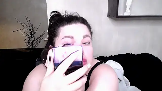 Emily Mo online show from November 5, 6:40 am