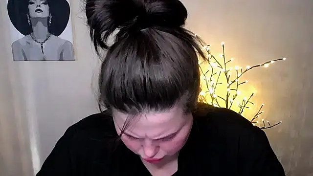 Emily Mo online show from September 11, 5:52 am