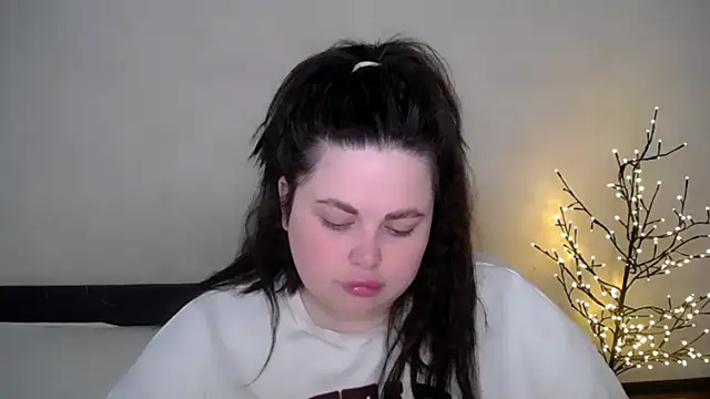 Emily Mo online show from April 29, 8:06 am