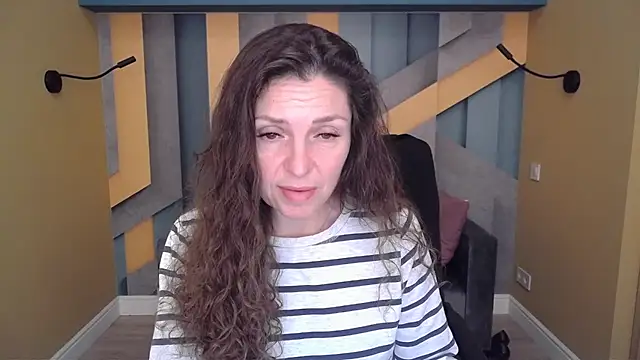 EllaLong online show from November 18, 1:01 pm