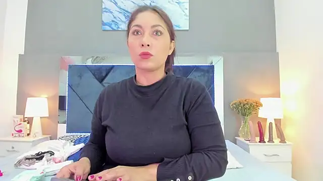 Snapshot of Lauralove_69 chatting on October 14, 8:11 pm Lauralove 69 online show from October 14, 8:11 pm