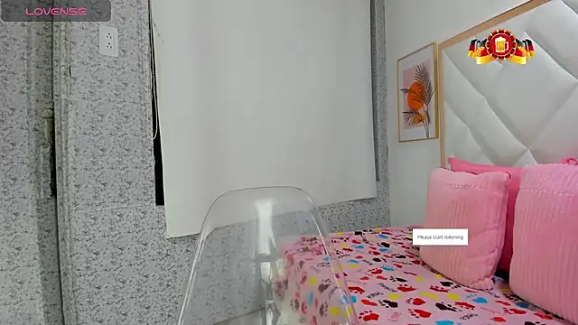 EmiliBonnie online show from October 1, 11:09 pm