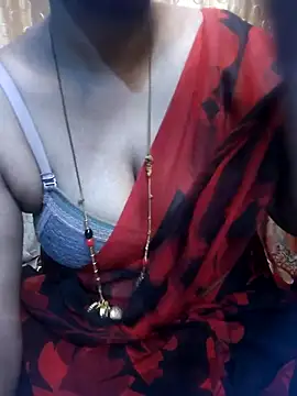 tuttifrutti17 online show from May 5, 6:44 pm