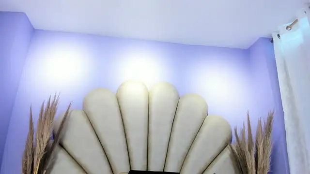 Natasha  Blue online show from February 19, 7:13 pm