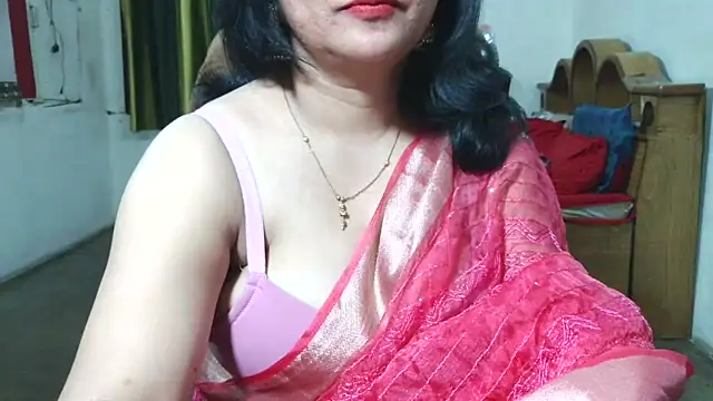 Snapshot of Cute_Mahi22 chatting on October 21, 5:50 pm Cute Mahi22 online show from October 21, 5:50 pm