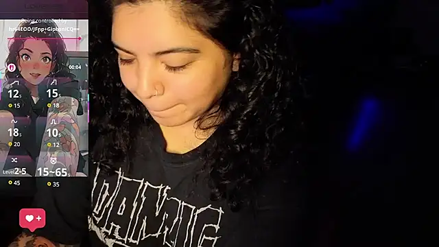 kimmiakiss22 online show from July 2, 1:38 am