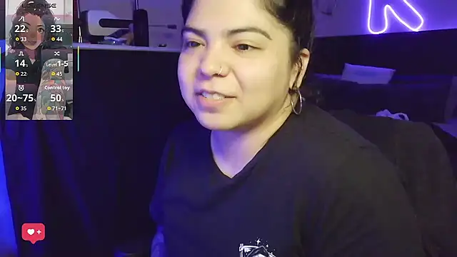 kimmiakiss22 online show from May 3, 3:10 am