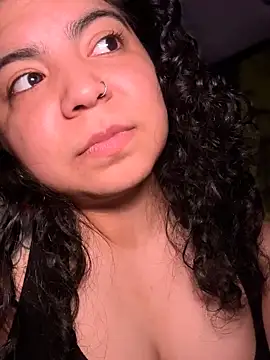 kimmiakiss22 online show from June 13, 3:37 am