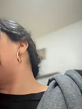 kimmiakiss22 online show from December 22, 3:42 am