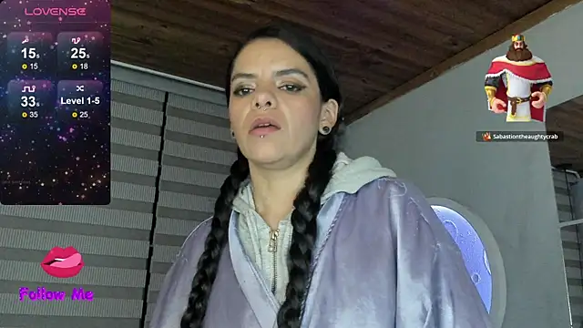 natasha logan  online show from August 3, 9:04 am