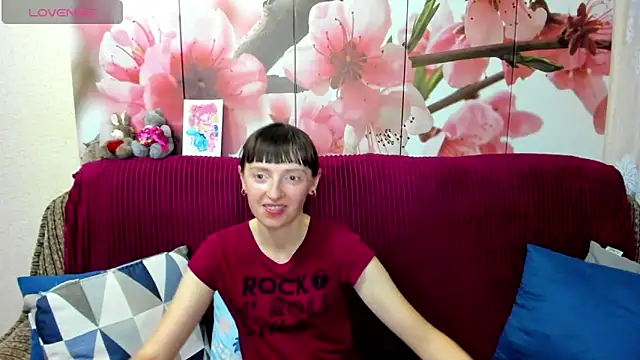 TayanaJons online show from July 2, 7:14 am