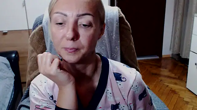 Leona-Exotic online show from November 18, 11:55 am