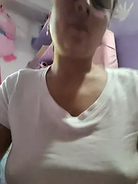 selena gomez2 online show from February 17, 2:05 pm