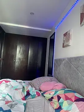 Zoe Lennoxx online show from September 20, 9:35 pm