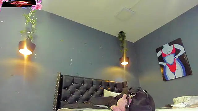 Sophiietaylor online show from October 22, 11:21 pm