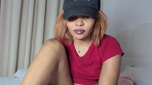 Snapshot of sexycabdy chatting on September 28, 10:59 pm sexycabdy online show from September 28, 10:59 pm