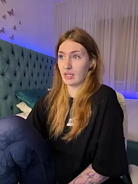 Snapshot of _Chlo__e chatting on October 10, 9:20 pm Chlo e online show from October 10, 9:20 pm