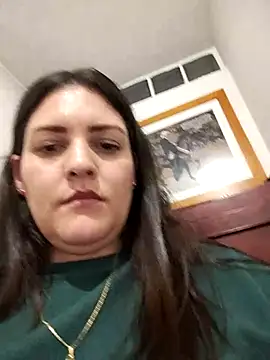 Mia Hampton online show from May 6, 11:31 pm