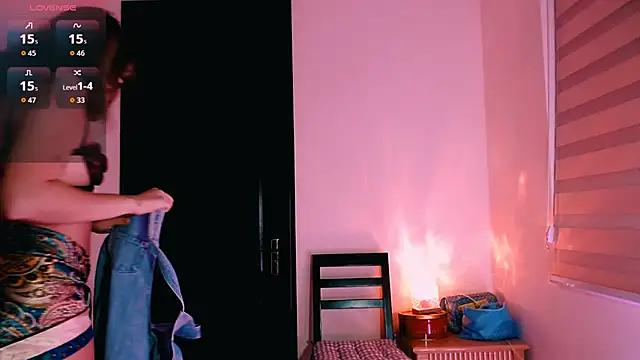 Cosmo Riri online show from November 22, 11:57 am