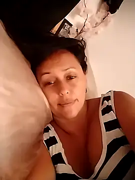 SaharaGarcia   online show from May 3, 5:33 am