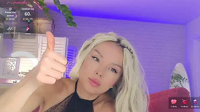 WhiteBunny online show from April 28, 7:45 am