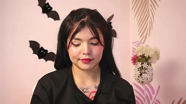 dianebleu online show from November 4, 4:50 am