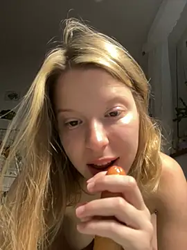 kimczii online show from June 26, 6:36 am