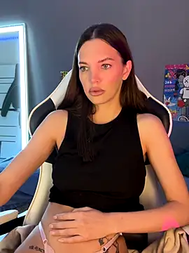 julia fly online show from October 7, 10:19 am