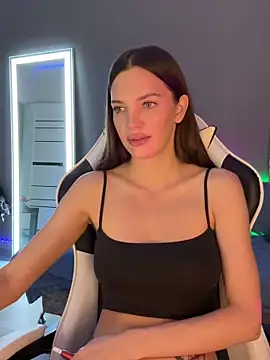 julia fly online show from October 3, 10:09 am